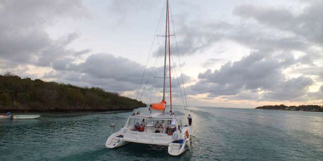 Croisiere catamaran coucher de soleil ile maurice (4)